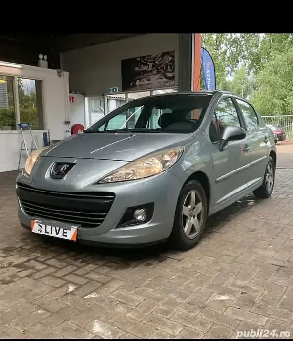 Utilizat 2008 Peugeot 207 Hatchback | 3.150 EUR (Scump) - Imagine 1/4