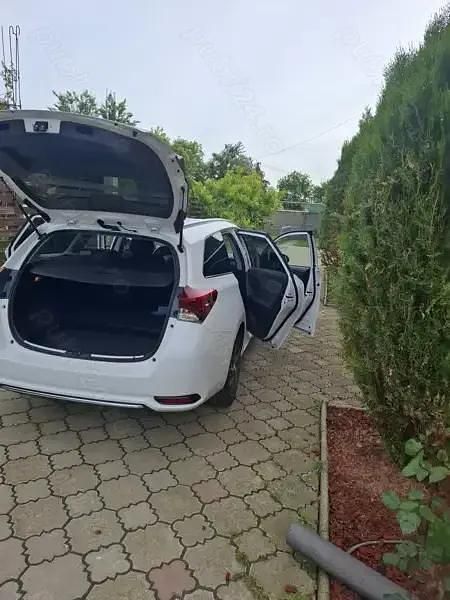 Utilizat 2018 Toyota Auris Touring Sports Break | 16.750 EUR - Imagine 1/4