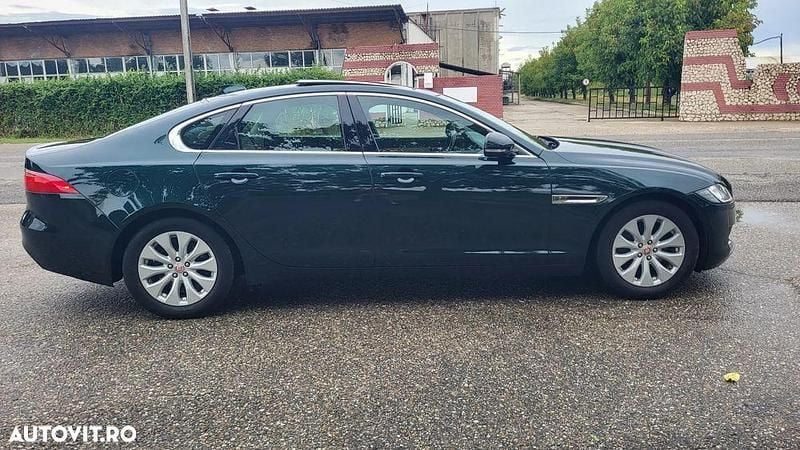 Culoareverde Utilizat 2015 Jaguar XF Berlinǎ | 12.000 EUR - Imagine 1/4