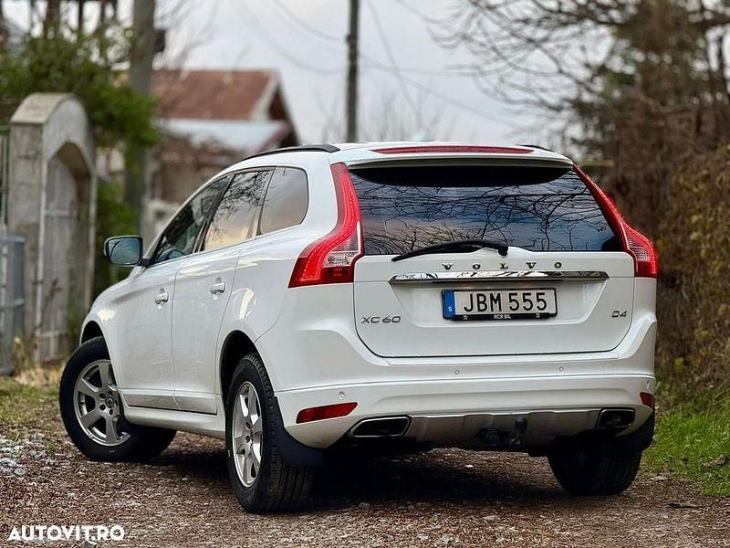 Second-hand Volvo XC60 190 CP (139 kW) 2015 Culoarealb SUV