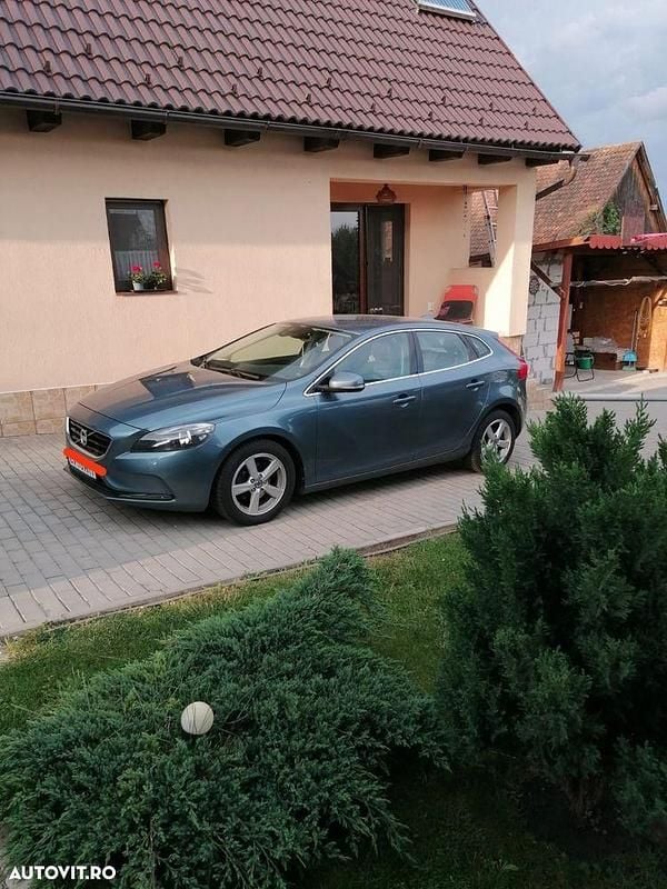Culoarealbastru Utilizat 2013 Volvo V40 Break | 6.200 EUR (Preț OK) - Imagine 1/4