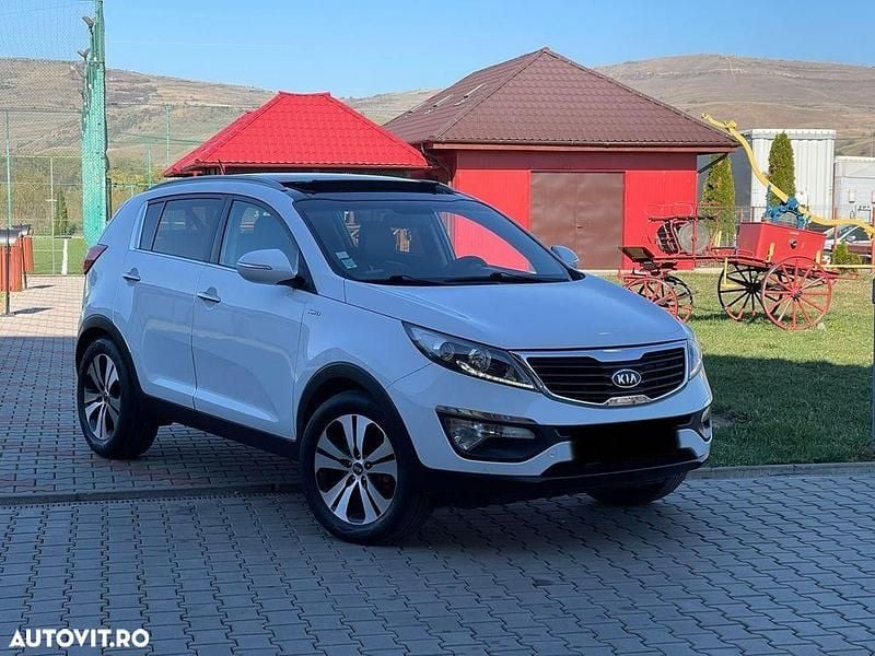 Second-hand Kia Sportage DREAM-TEAM Edition 136 CP (100 kW) 2011 Culoarealb SUV
