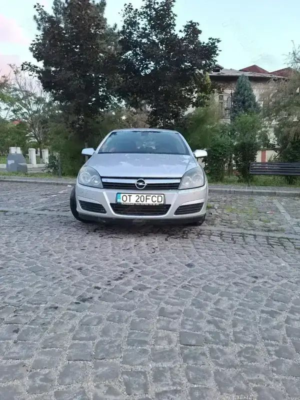 Utilizat 2005 Opel Astra Hatchback | 1.590 EUR (Preț OK) - Imagine 1/4