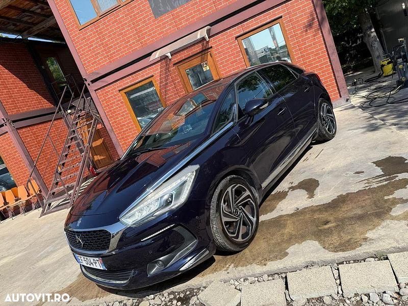 Culoarealbastru Utilizat 2015 Citroën DS5 So Chic Hatchback | 10.999 EUR (Puțin scump) - Imagine 1/4