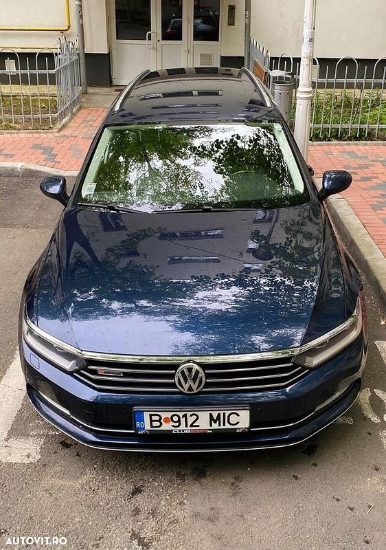 Culoarealbastru Utilizat 2016 VW Passat Highline Break | 12.900 EUR (Super Preț) - Imagine 1/4