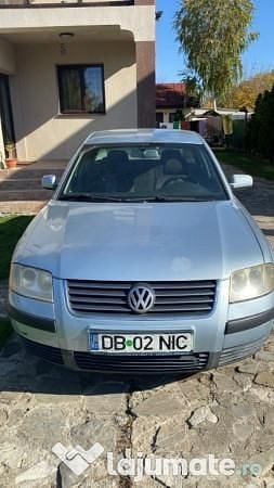 Utilizat 2004 VW Passat Berlinǎ | 1.300 EUR (Preț bun) - Imagine 1/4