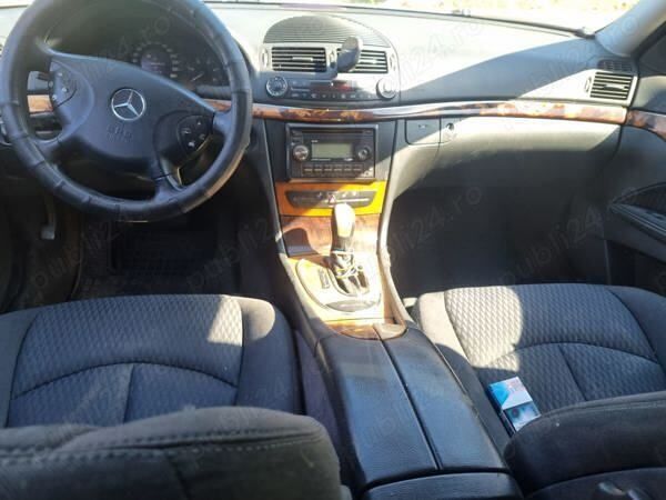 Second-hand Mercedes 220 160 CP (117 kW) 2002 Berlinǎ