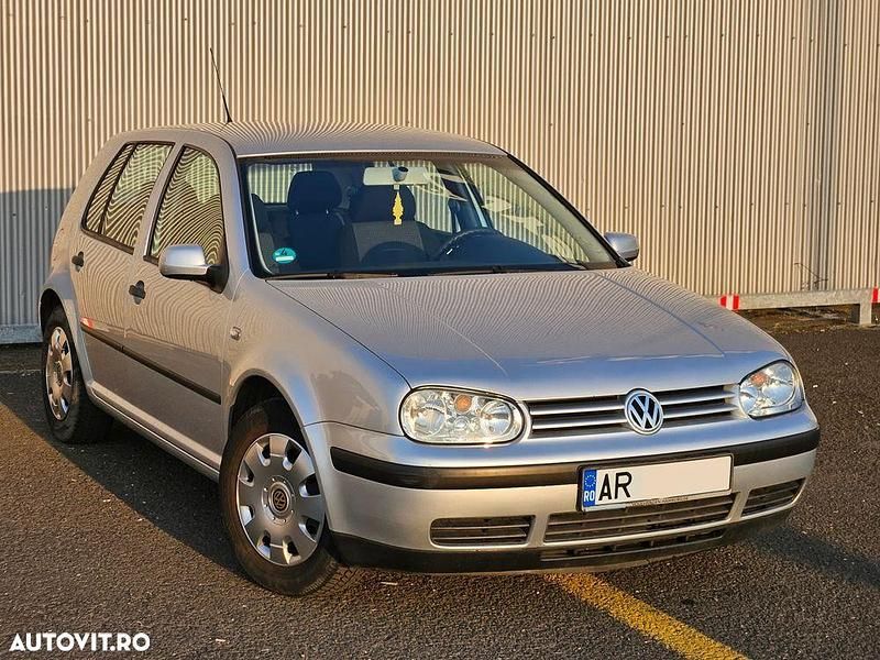 Culoareargint Utilizat 2003 VW Golf IV Ocean Hatchback | 1.499 EUR (Preț OK) - Imagine 1/4