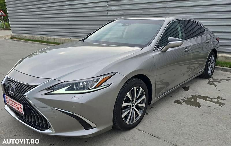 Second-hand Lexus ES300H Business Edition 178 CP (130 kW) 2019 Gri Berlinǎ