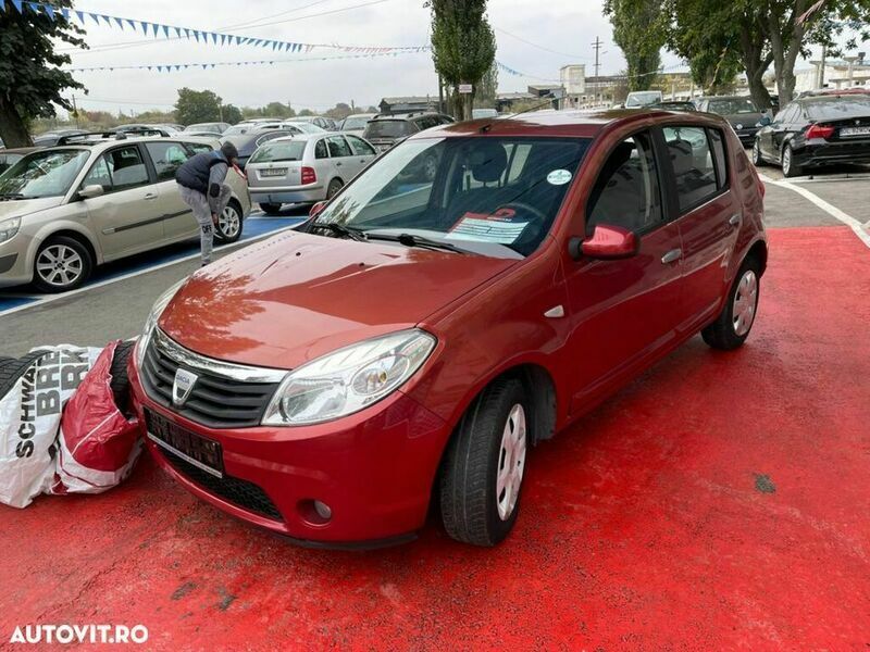 Second-hand Dacia Sandero 87 CP (63 kW) 2009 Rosu Hatchback