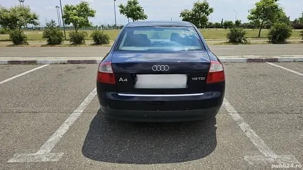 Second-hand Audi A4 105 CP (77 kW) 2003 Albastru Berlinǎ