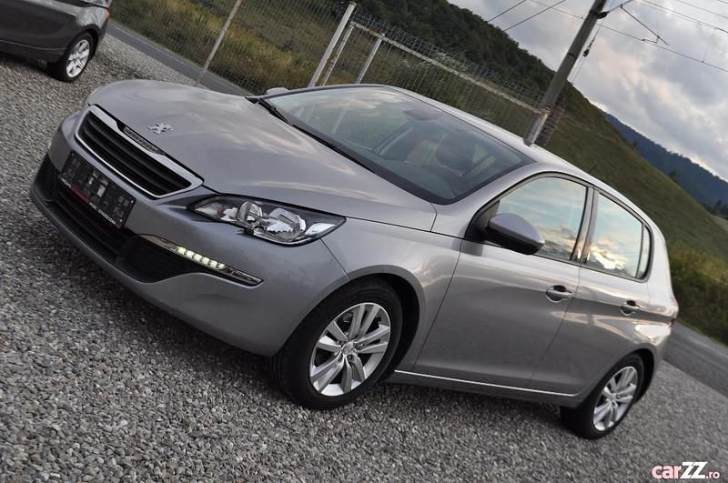 Second-hand Peugeot 308 82 CP (60 kW) 2015 Argintiu Hatchback