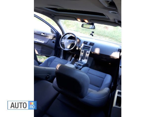 Second-hand Volvo V50 136 CP (100 kW) 2006 Verde Break