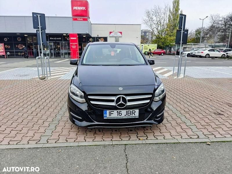 Second-hand Mercedes B180 109 CP (80 kW) 2017 Culoarenegru Monovolum