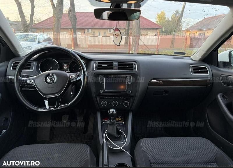 Second-hand VW Jetta Comfortline 110 CP (80 kW) 2016 Alb Berlinǎ