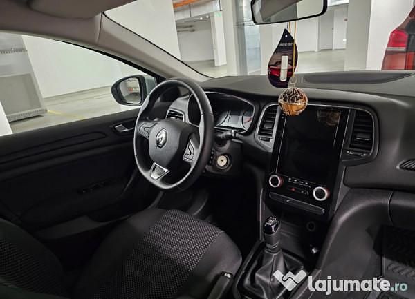 Second-hand Renault Mégane IV 140 CP (102 kW) 2022 Gri Berlinǎ