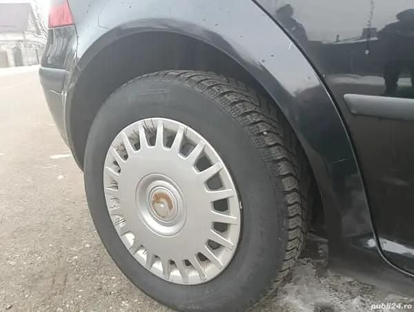 Second-hand VW Golf IV 75 CP (55 kW) 2001 Hatchback