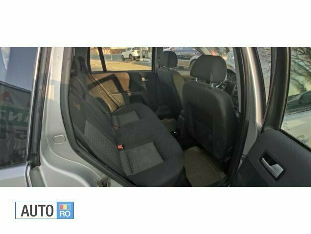 Second-hand Ford Mondeo 116 CP (85 kW) 2004 Argintiu Break