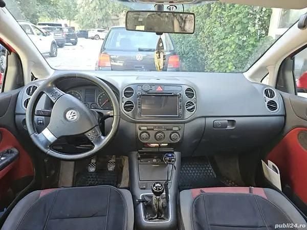 Utilizat 2005 VW Golf V Hatchback | 2.300 EUR (Preț OK) - Imagine 1/4