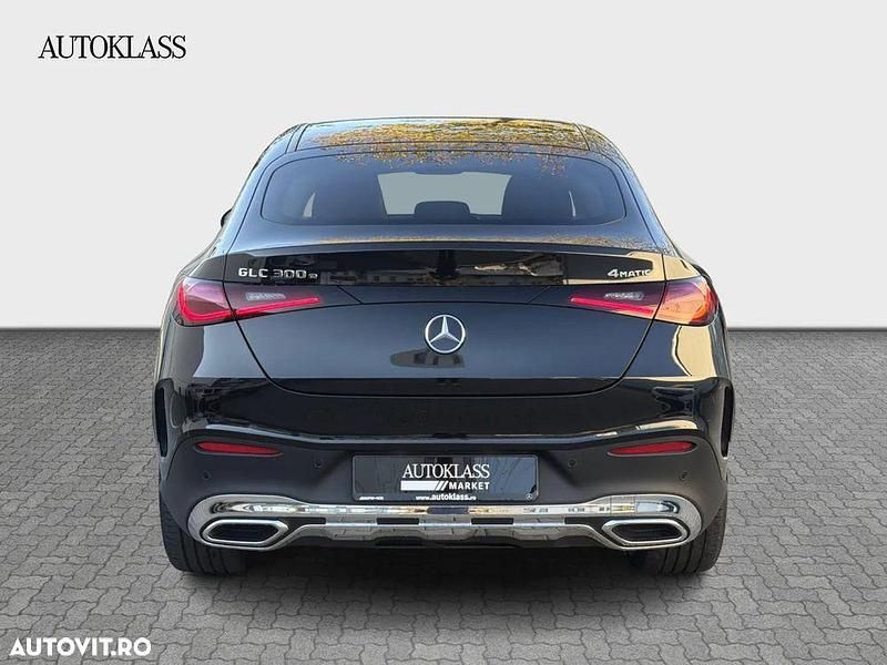 Second-hand Mercedes GLC300 AMG line 313 CP (230 kW) 2024 Culoarenegru Coupe