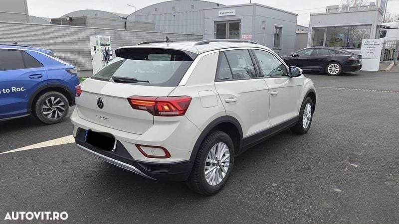 Second-hand VW T-Roc Life 150 CP (110 kW) 2023 Culoaregri SUV
