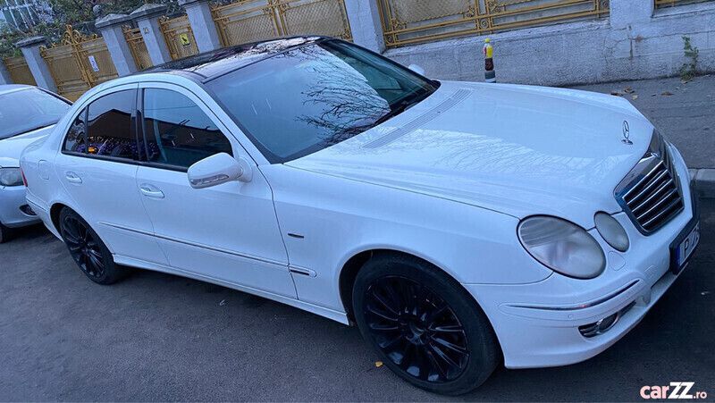 Alb Utilizat 2008 Mercedes E320 Berlinǎ | 7.500 EUR - Imagine 1/4