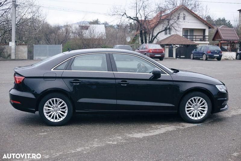 Second-hand Audi A3 Ambiente 150 CP (110 kW) 2015 Culoarenegru Berlinǎ