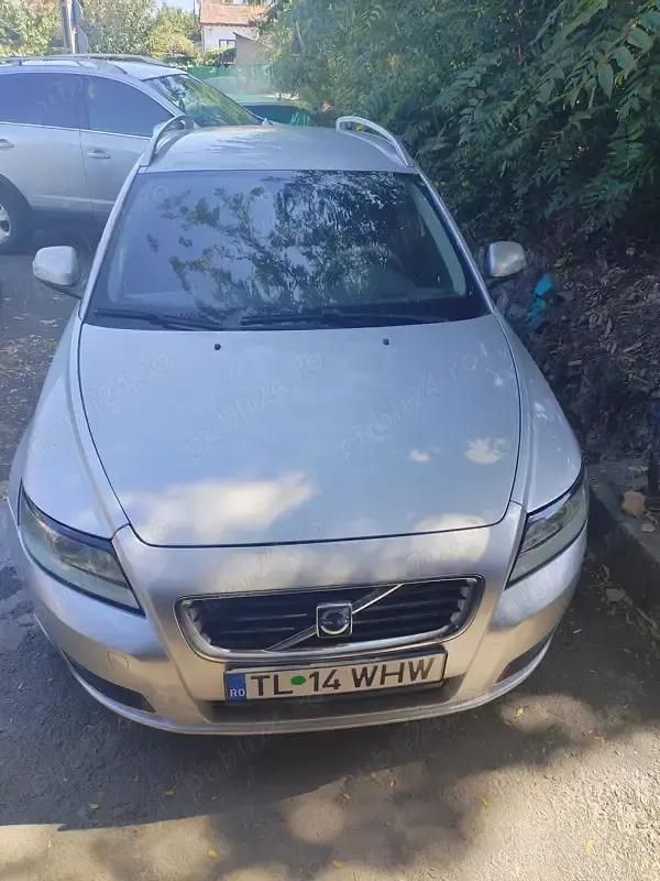Utilizat 2011 Volvo V50 Break | 4.750 EUR - Imagine 1/4