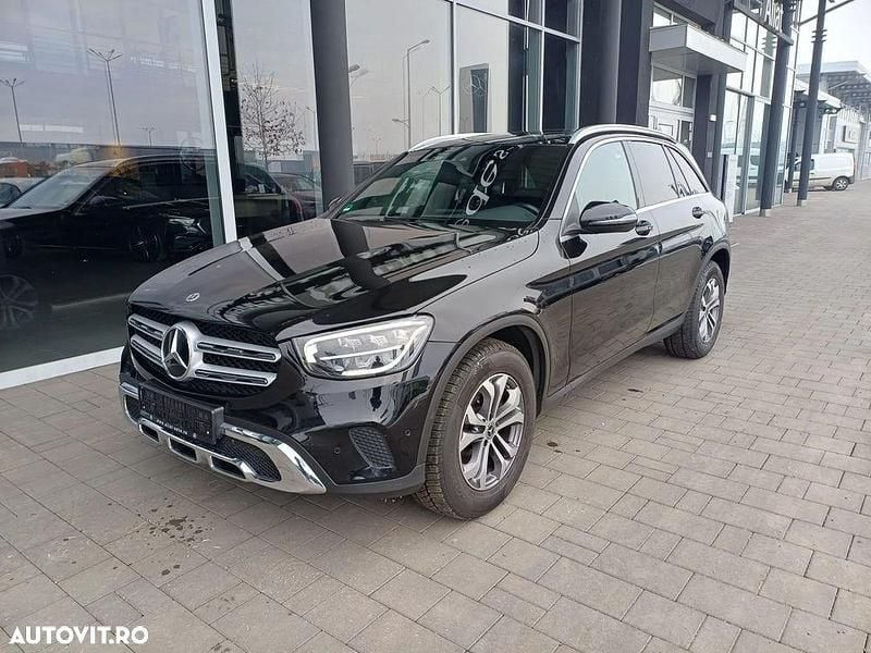 Culoarenegru Utilizat 2022 Mercedes GLC200 Exclusive SUV | 29.750 EUR (Scump) - Imagine 1/4