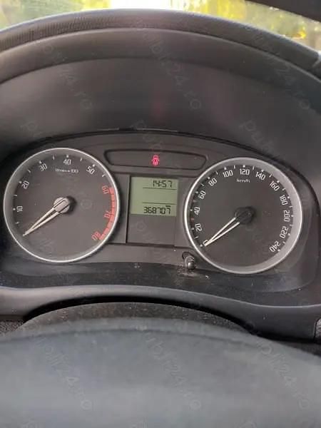 Utilizat 2008 Skoda Fabia Hatchback | 7.500 EUR - Imagine 1/4