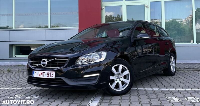 Negru Utilizat 2015 Volvo V60 Break | 6.799 EUR (Super Preț) - Imagine 1/4