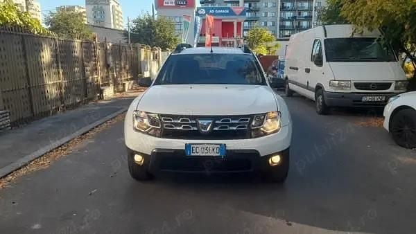 Second-hand Dacia Duster 105 CP (77 kW) 2014 Alb SUV