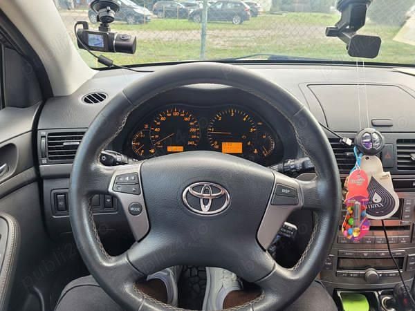 Second-hand Toyota Avensis 177 CP (130 kW) 2006 Gri Break