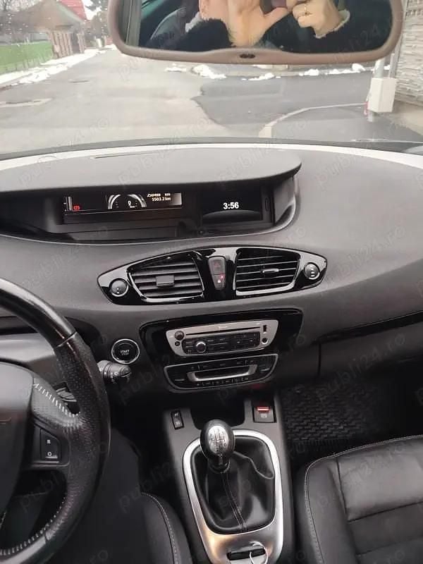 Second-hand Renault Scénic III 96 CP (70 kW) 2013 Monovolum