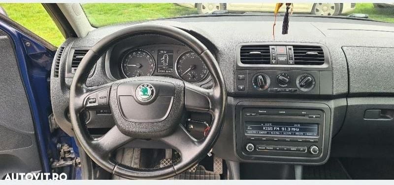 Second-hand Skoda Fabia 70 CP (51 kW) 2011 Culoarealbastru Break