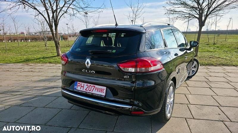 Second-hand Renault Clio GrandTour Luxe 90 CP (66 kW) 2013 Culoarenegru Break
