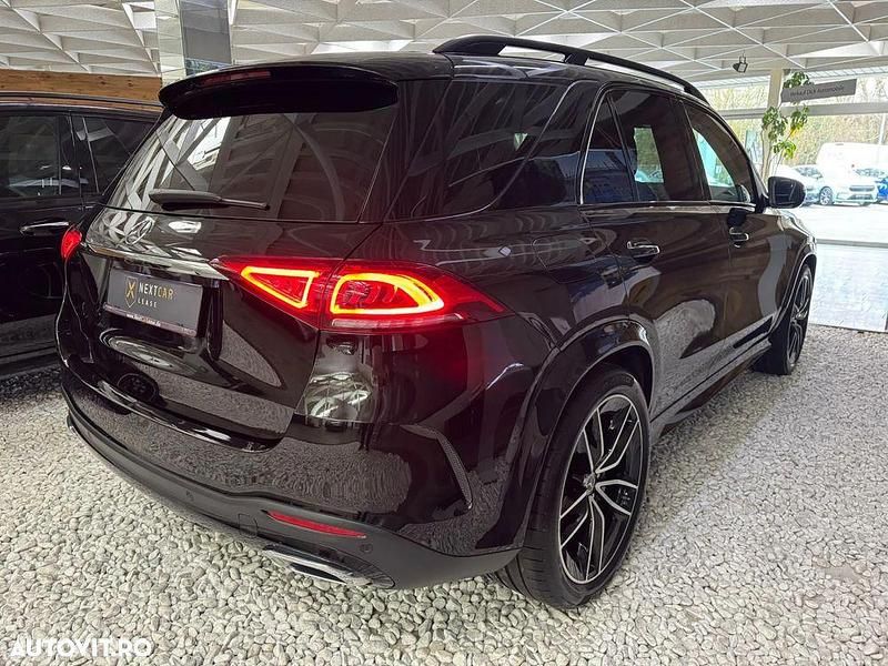 Second-hand Mercedes GLE300 AMG line 272 CP (200 kW) 2022 Culoarenegru SUV