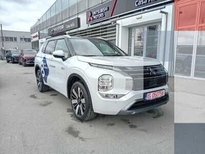 Plug in hybrid Nouă 2025 Mitsubishi Outlander P-HEV | 56.165 EUR - Imagine 1/4