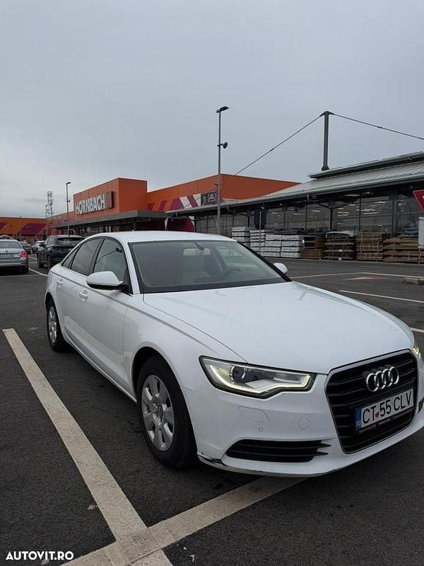 Culoarealb Second-hand 2013 Audi A6 Premium Berlinǎ | 10.550 EUR (Preț bun) - Imagine 1/4