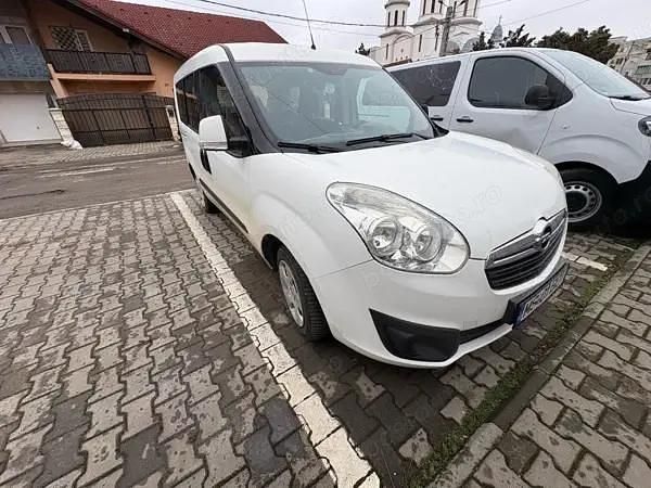 Second-hand Opel Combo 90 CP (66 kW) 2013 Alb Monovolum