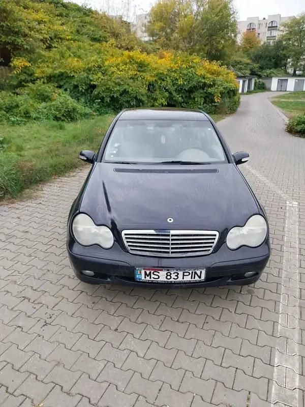 Utilizat 2000 Mercedes 200 Berlinǎ | 1.800 EUR - Imagine 1/4