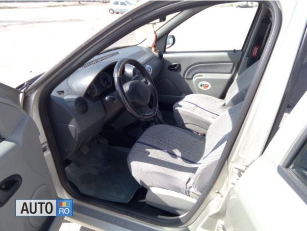 Second-hand Dacia Logan 75 CP (55 kW) 2005 Gri Berlinǎ