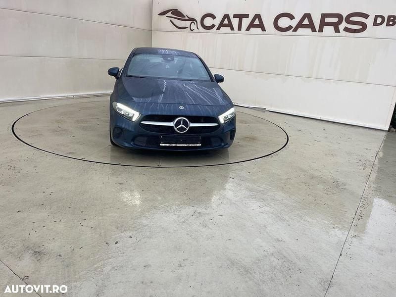 Culoarealbastru Utilizat 2019 Mercedes A180 Berlinǎ | 19.965 EUR (Preț OK) - Imagine 1/4