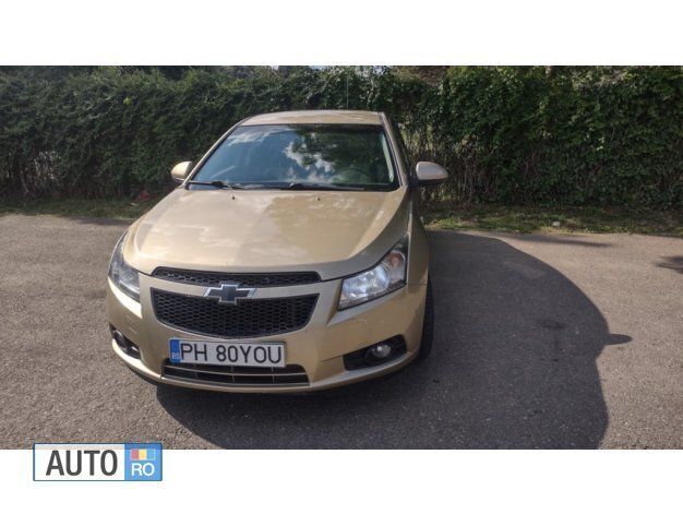 Second-hand Chevrolet Cruze 113 CP (83 kW) 2010 Auriu Berlinǎ