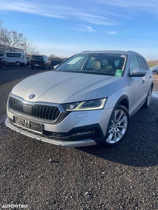 Culoareargint Utilizat 2022 Skoda Octavia Break | 17.600 EUR (Super Preț) - Imagine 1/4