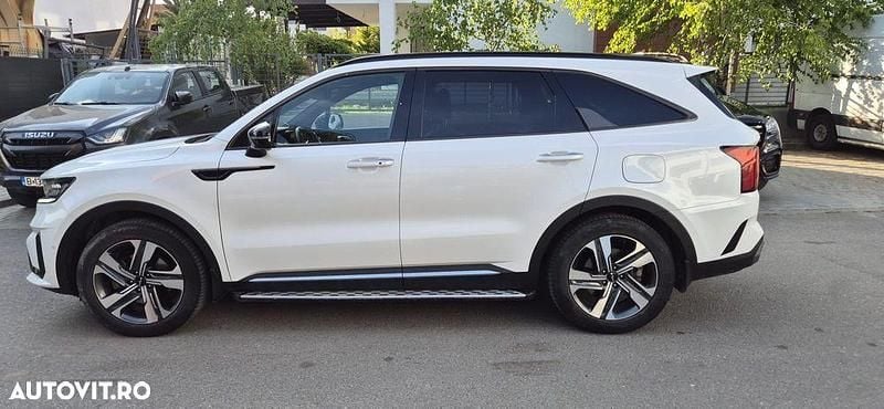 Second-hand Kia Sorento Premium 230 CP (169 kW) 2023 Culoarealb SUV