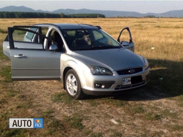 Second-hand Ford Focus 109 CP (80 kW) 2005 Gri Break