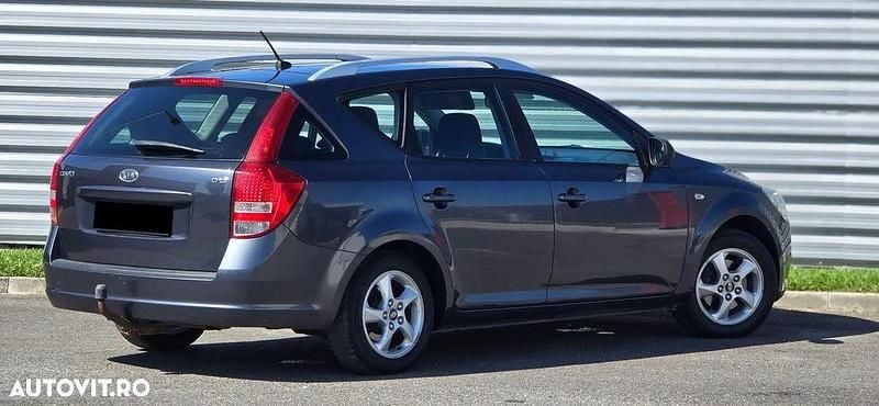 Second-hand Kia Ceed DREAM-TEAM Edition 115 CP (84 kW) 2011 Culoaregri Hatchback