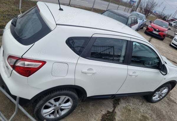 Utilizat 2013 Nissan Qashqai SUV | 6.200 EUR - Imagine 1/4