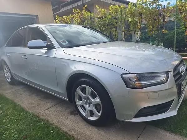 Second-hand Audi A4 170 CP (125 kW) 2013 Argintiu Berlinǎ